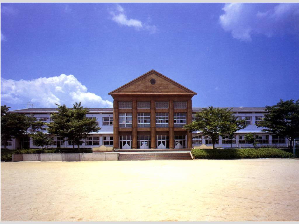 大津小学校 校舎棟